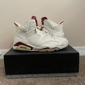 JORDAN 6 MAROON (2015)
